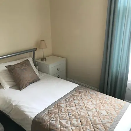 Brialene Flats דירה סקארבורו