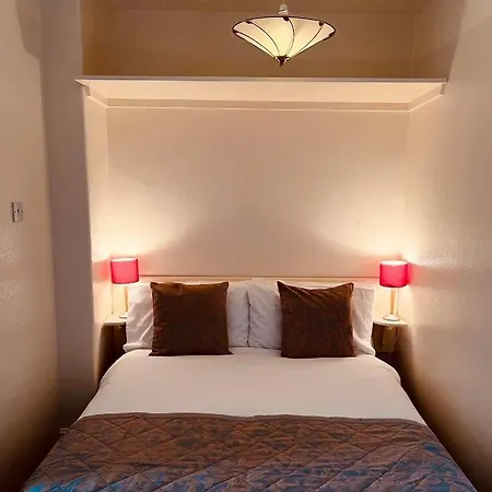 Brialene Flats * סקארבורו