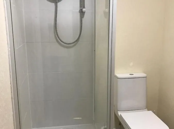 Brialene Flats * Scarborough